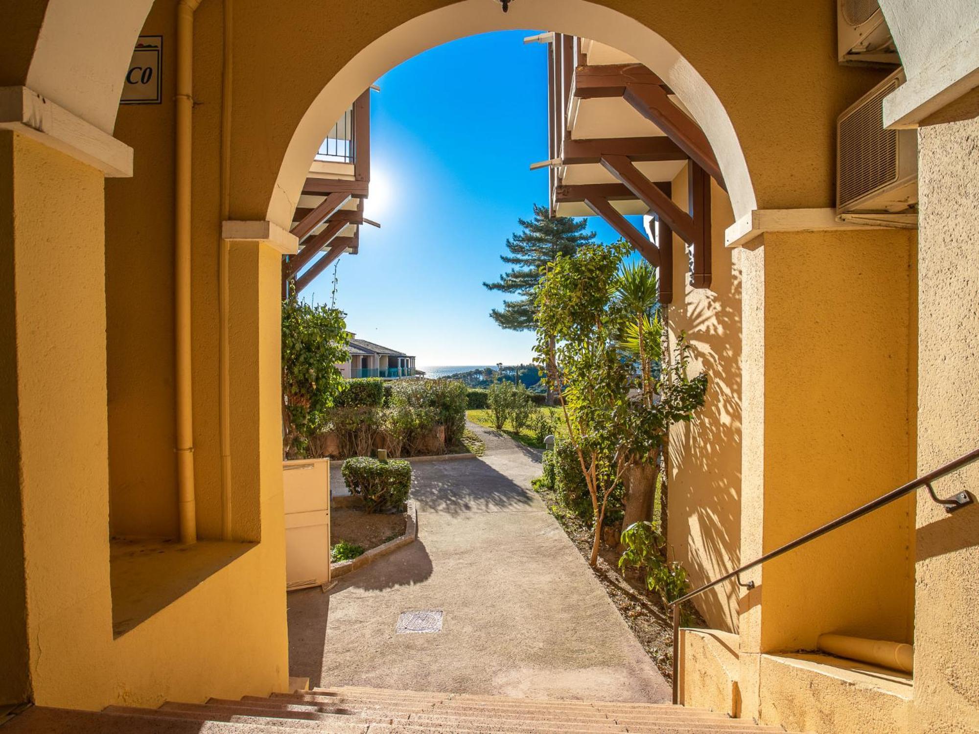 Apartment Village Cap Esterel - Le Village-81 By Interhome Saint-Raphaël 외부 사진